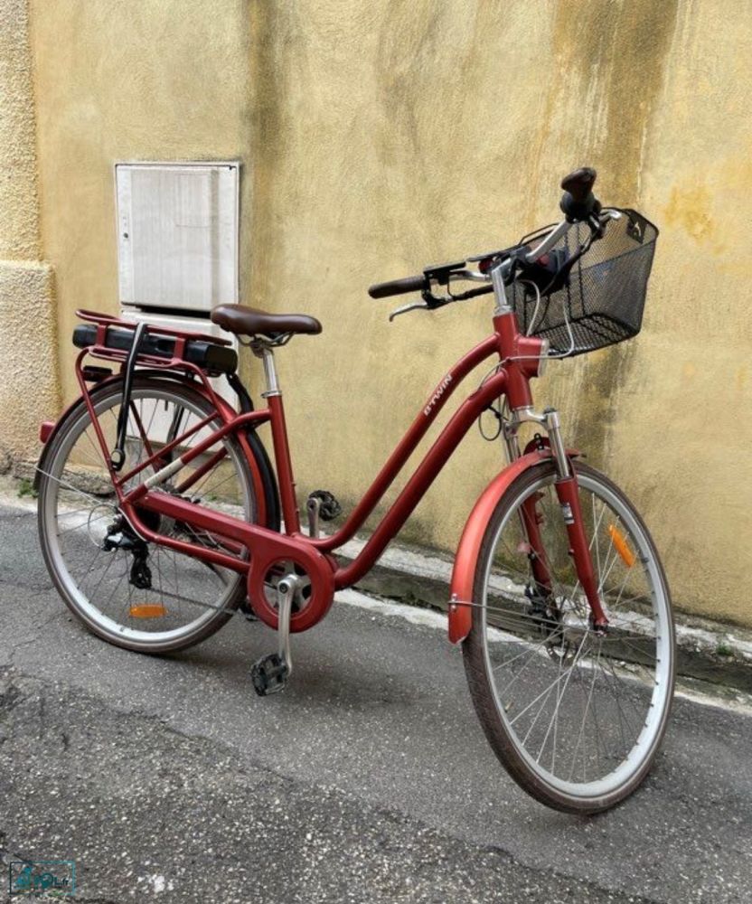 VELO DE VILLE ELECTRIQUE ROUGE