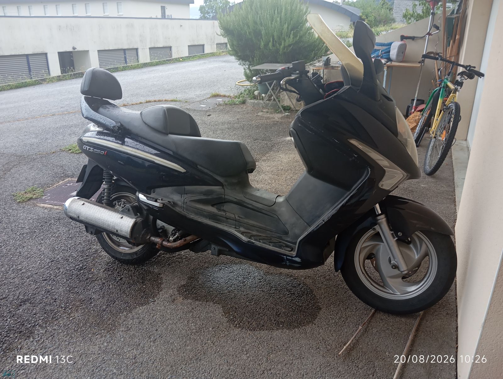 Volé Sym GTS 250