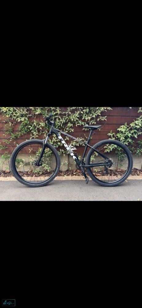 Vol de vélo trek marlin 4 Paris 17