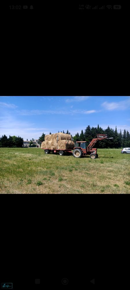 Vol plateau agricole foin 