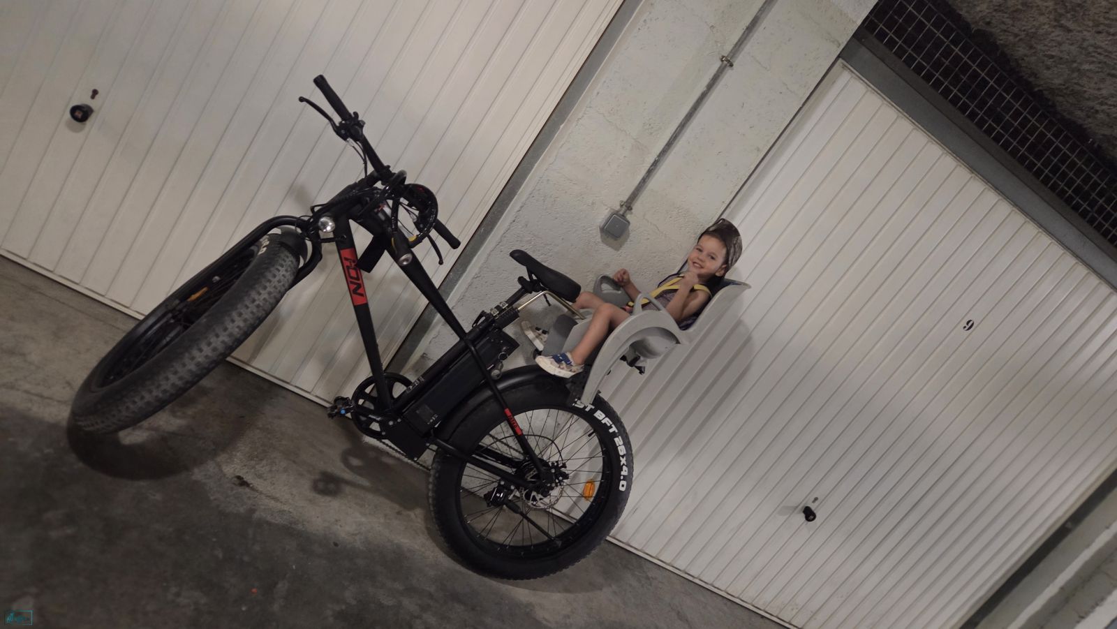 Velo fat bike electrique 