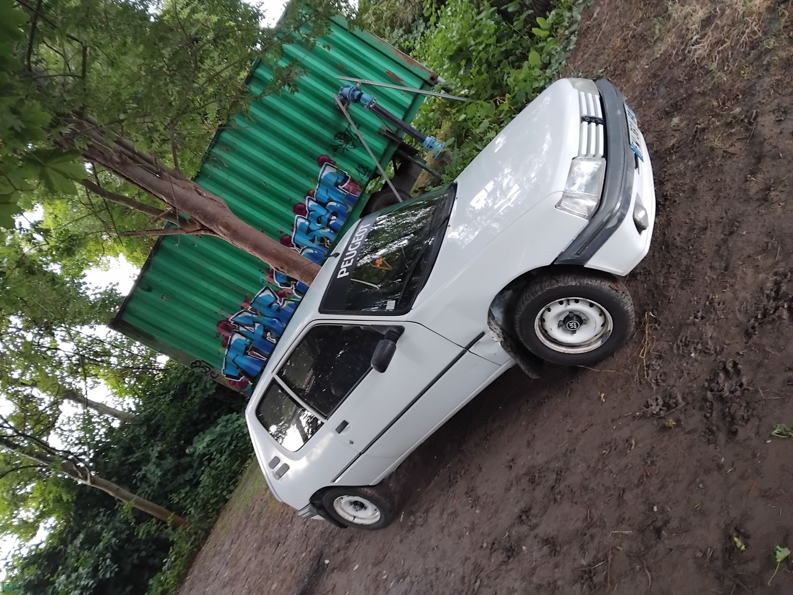 Peugeot 205